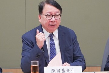 The Committee on Education, Technology and Talents, led by the Chief Secretary for Administration, Mr Chan Kwok-ki, met with the stakeholders of the innovation and technology sector today (August 1) to exchange views on the work of promoting the integrated development of education, technology and talent. Photo shows Mr Chan speaking at the meeting.